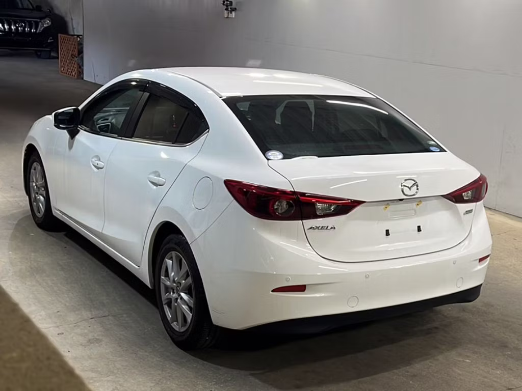 MAZDA AXELA