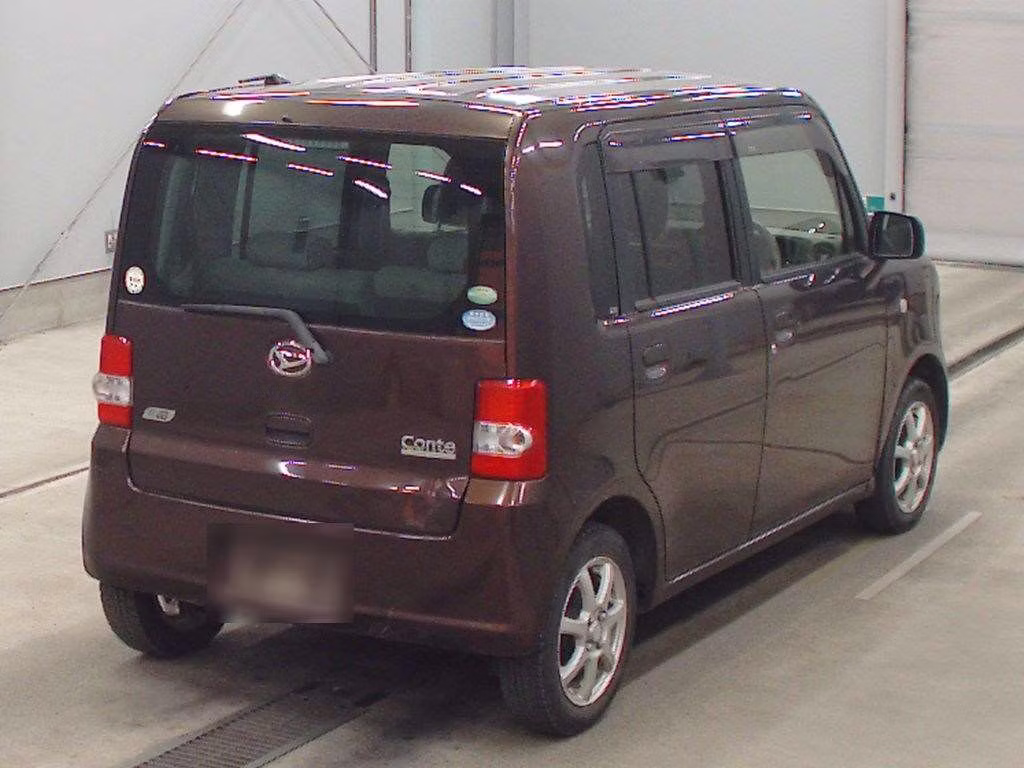 DAIHATSU MOVE CONTE
