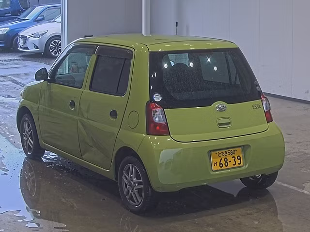 DAIHATSU ESSE