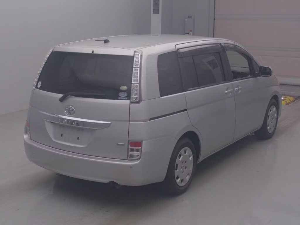 TOYOTA ISIS