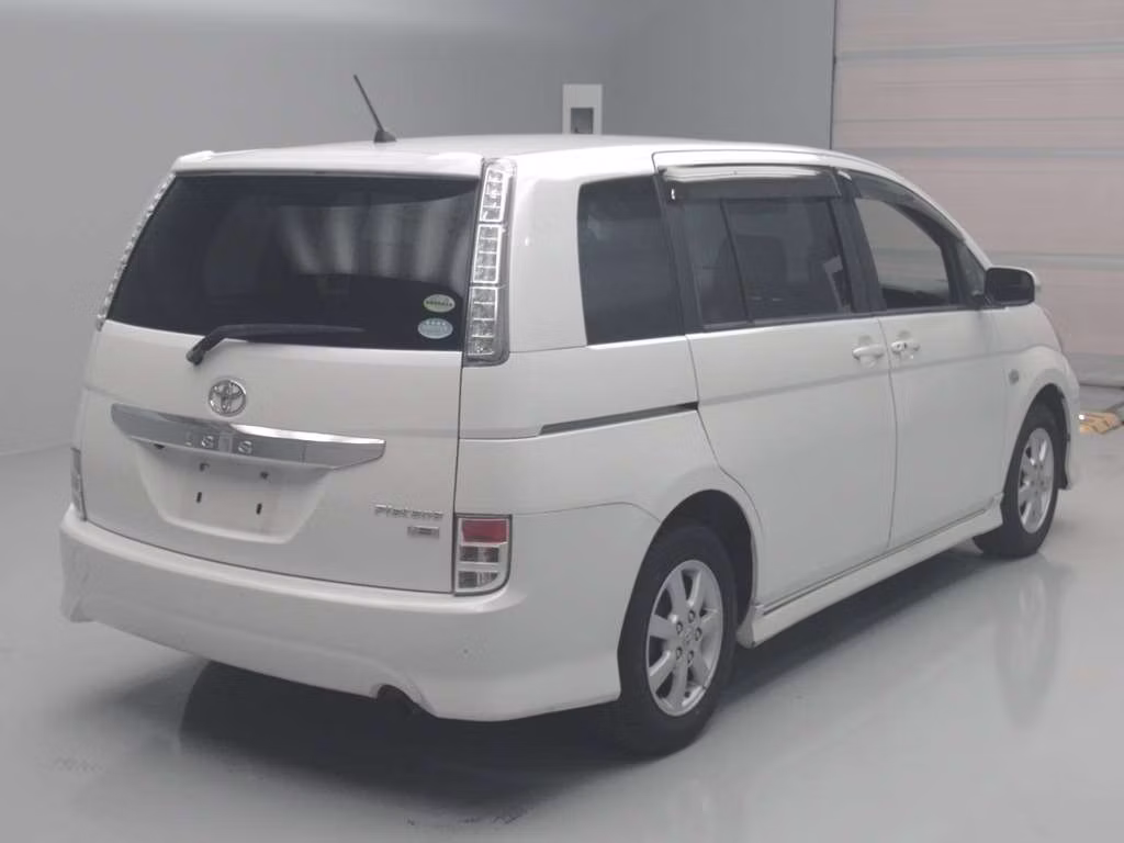 TOYOTA ISIS