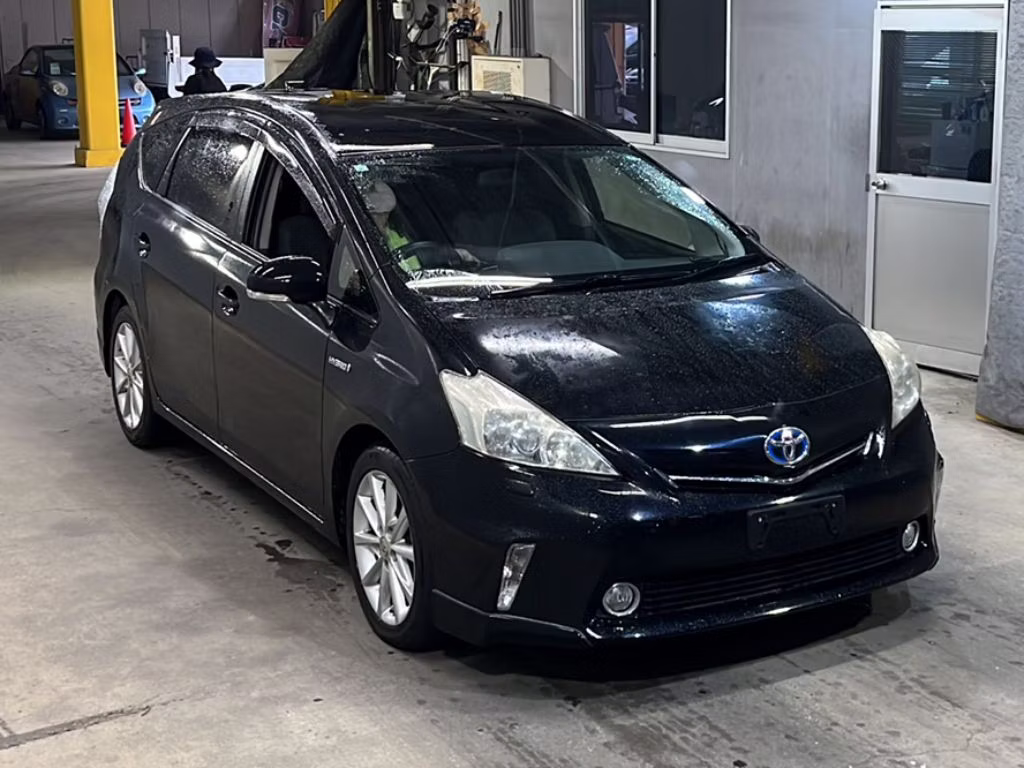 TOYOTA PRIUS ALPHA