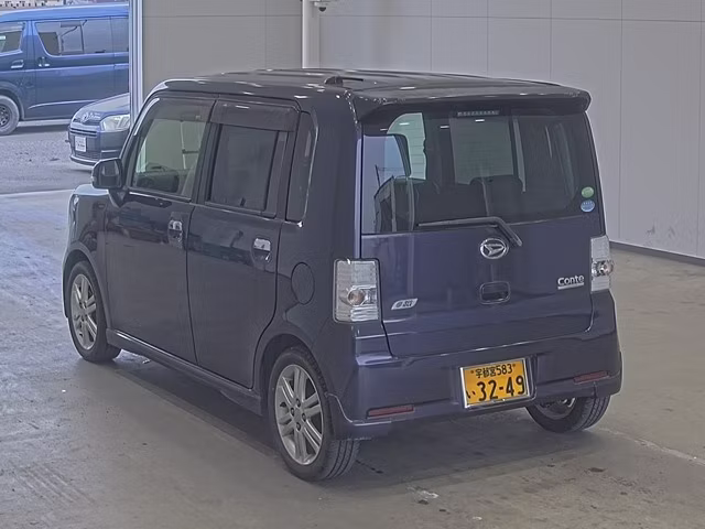 DAIHATSU MOVE CONTE