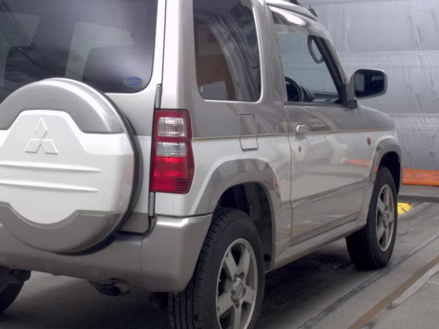 MITSUBISHI PAJERO MINI