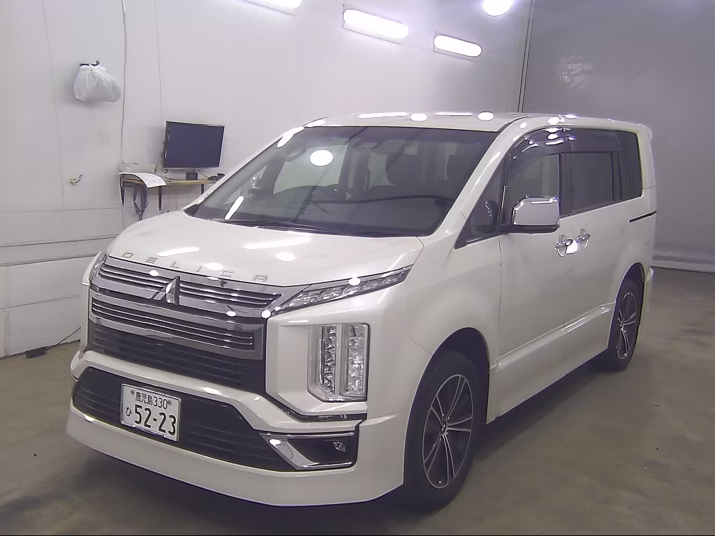 MITSUBISHI DELICA D:5