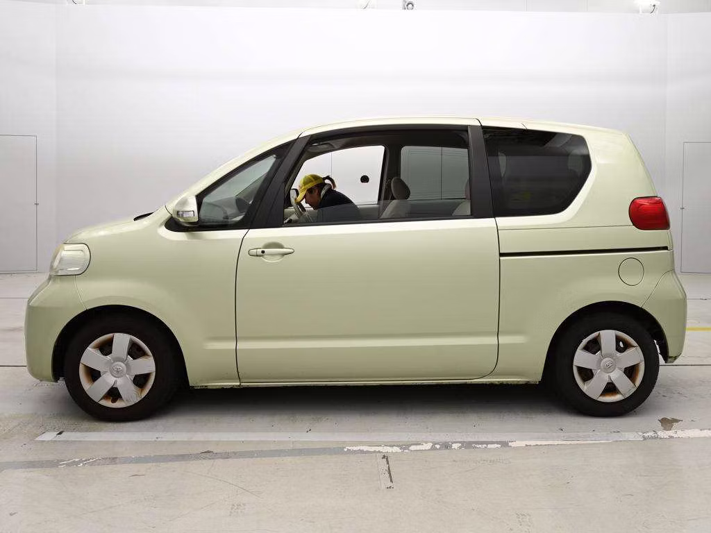 TOYOTA PORTE