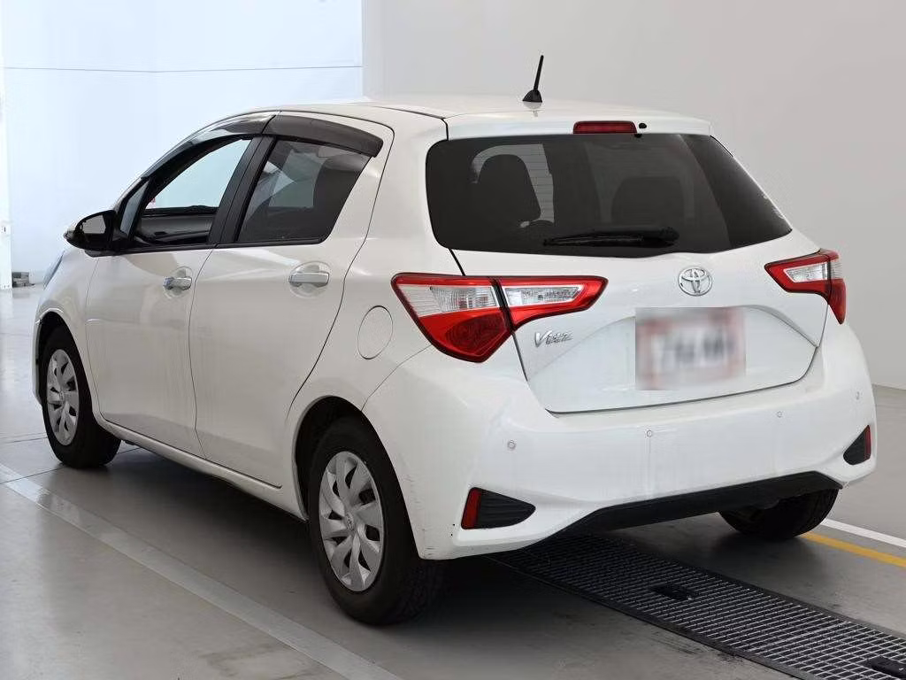 TOYOTA VITZ