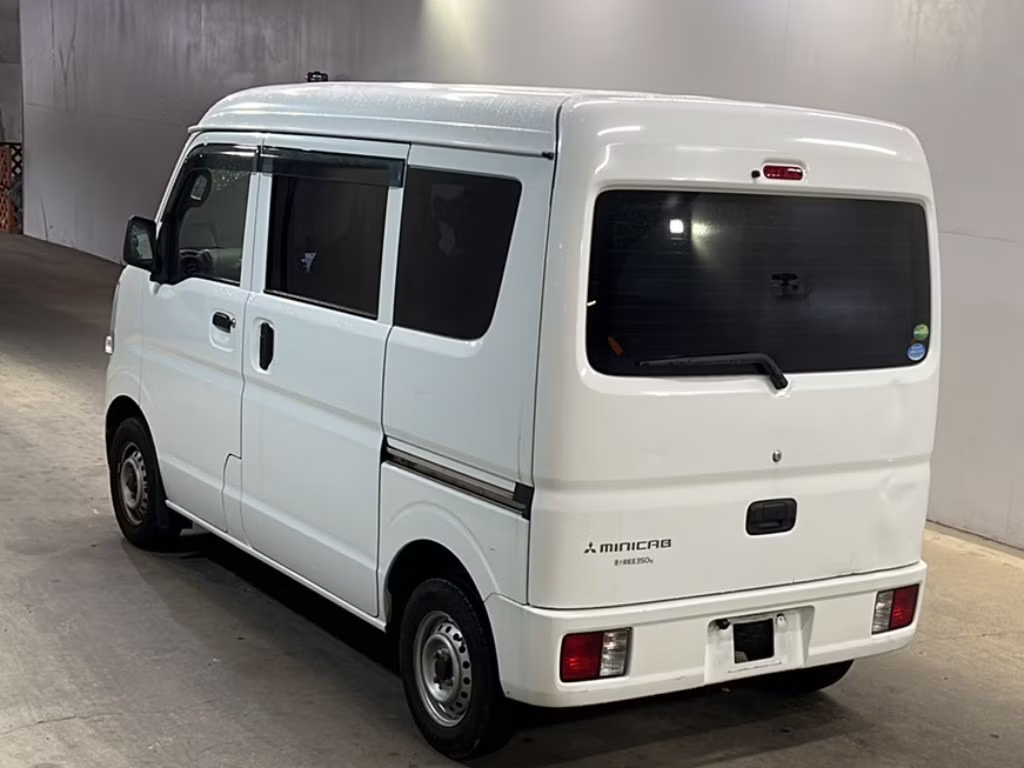 MITSUBISHI MINICAB