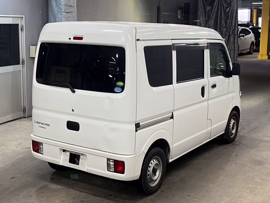 MITSUBISHI MINICAB