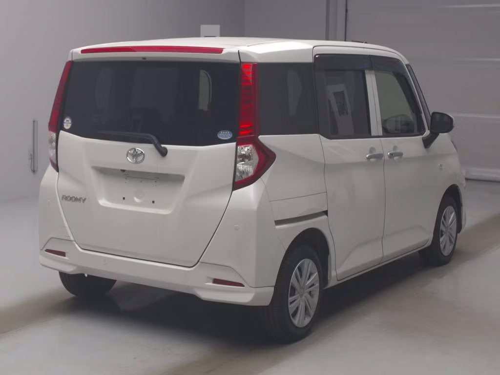 TOYOTA ROOMY