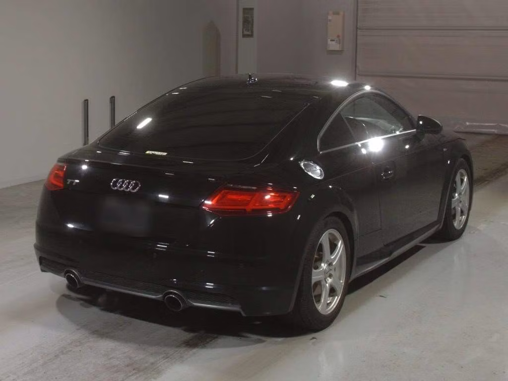 AUDI TT