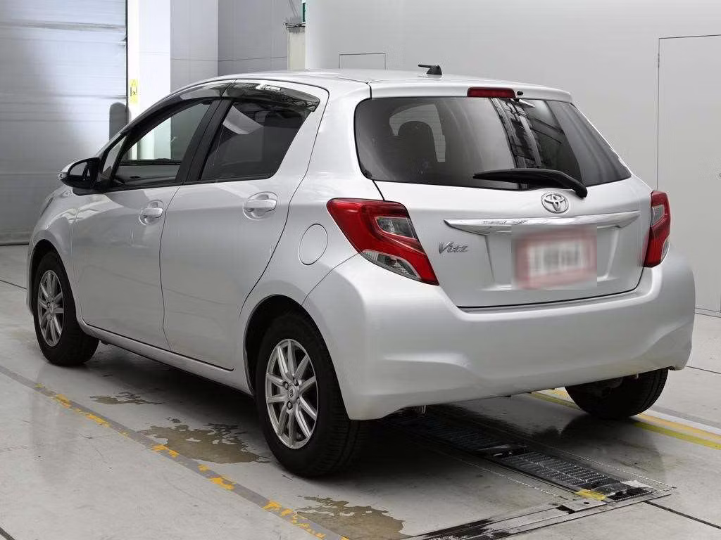 TOYOTA VITZ