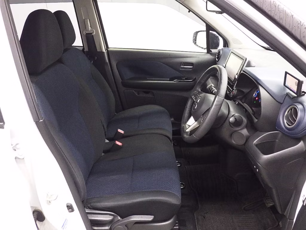 MITSUBISHI EK X