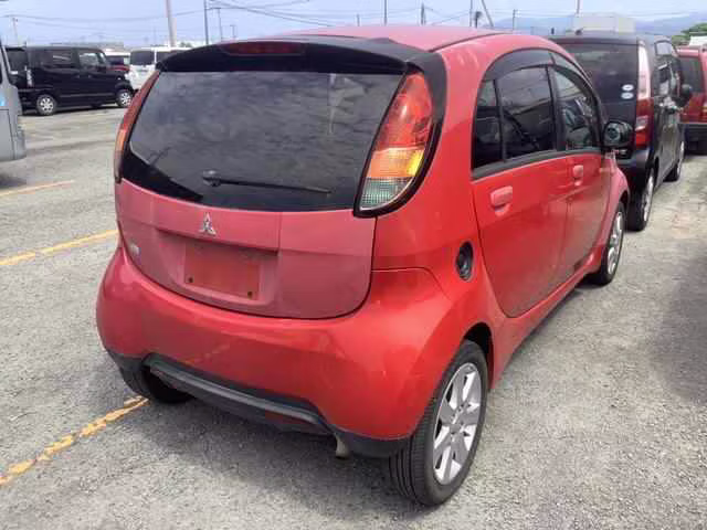 MITSUBISHI I