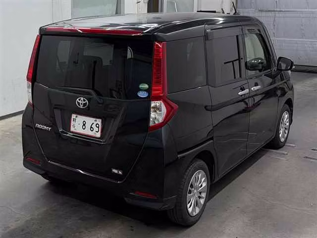 TOYOTA ROOMY
