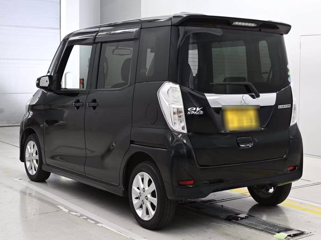 MITSUBISHI EK SPACE