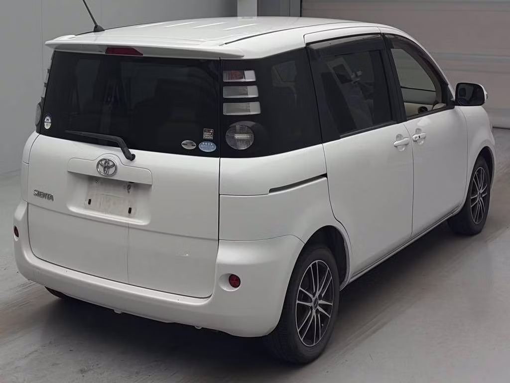 TOYOTA SIENTA