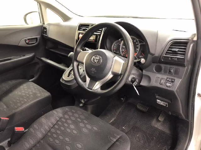TOYOTA RACTIS