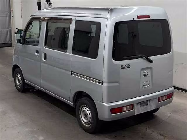TOYOTA PIXIS VAN