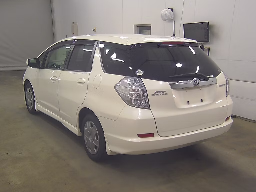HONDA FIT SHUTTLE