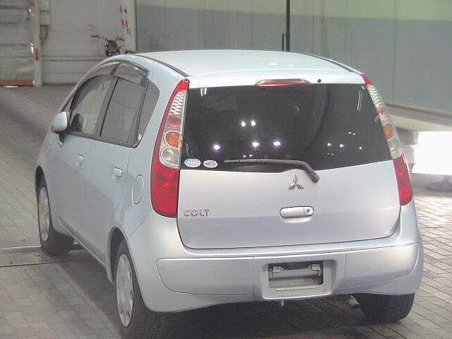 MITSUBISHI COLT