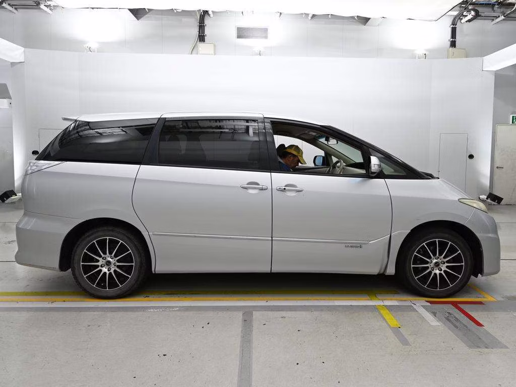 TOYOTA ESTIMA