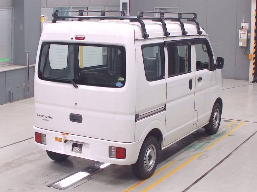 MITSUBISHI MINICAB