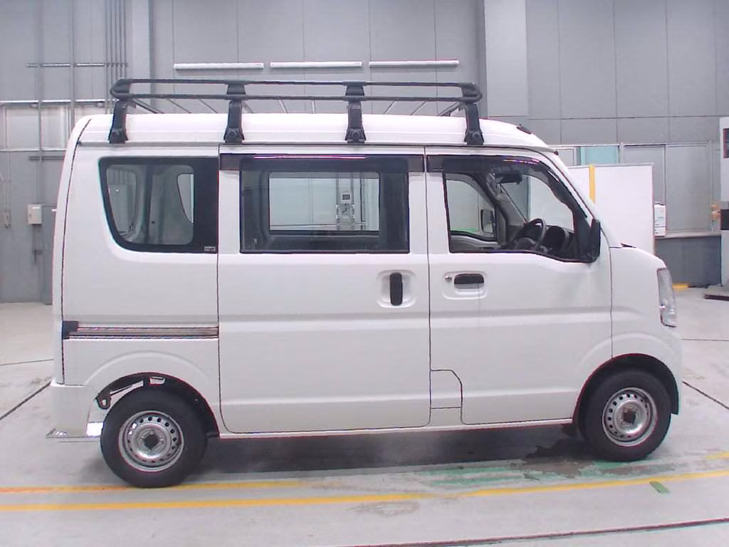 MITSUBISHI MINICAB