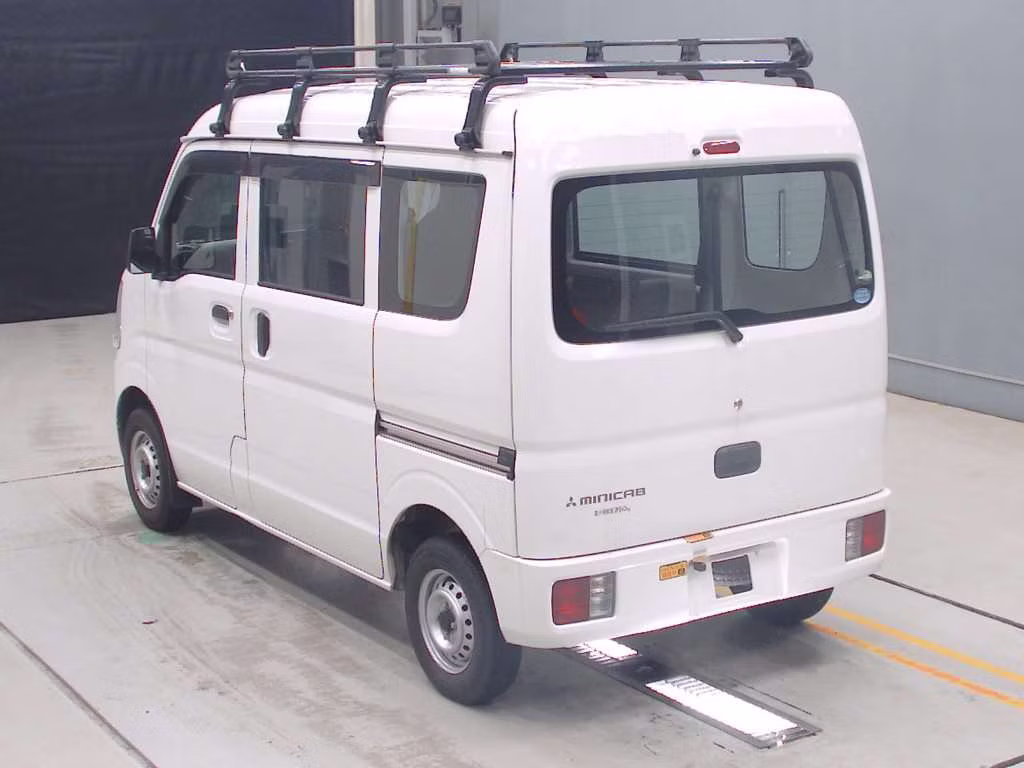 MITSUBISHI MINICAB