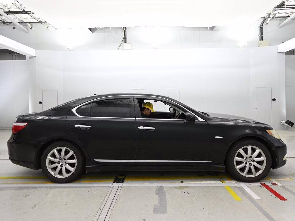LEXUS LS460