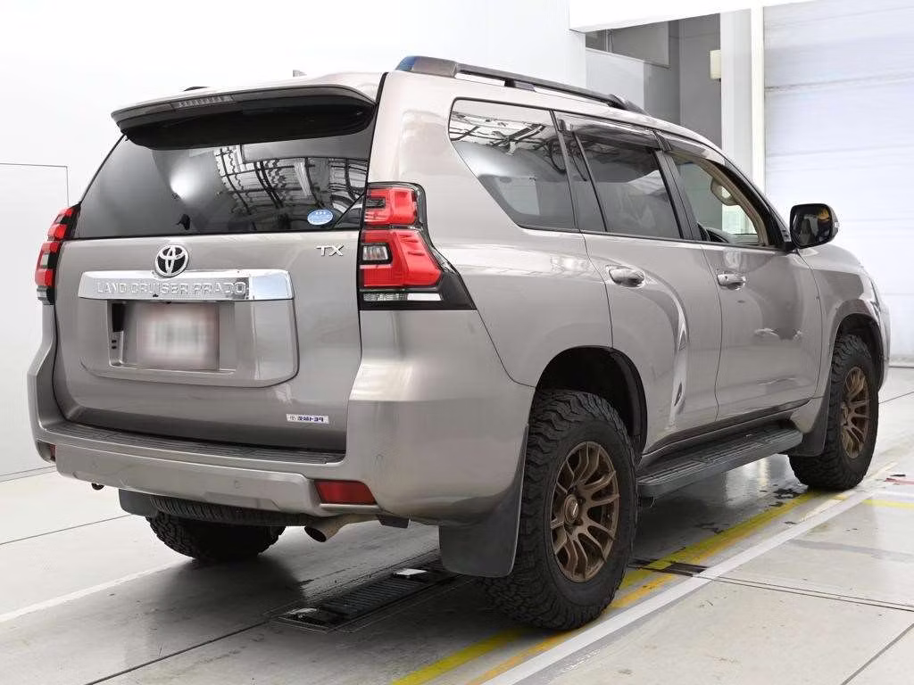 TOYOTA LAND CRUISER PRADO