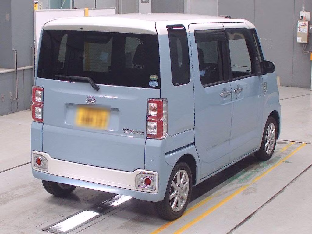 DAIHATSU WAKE