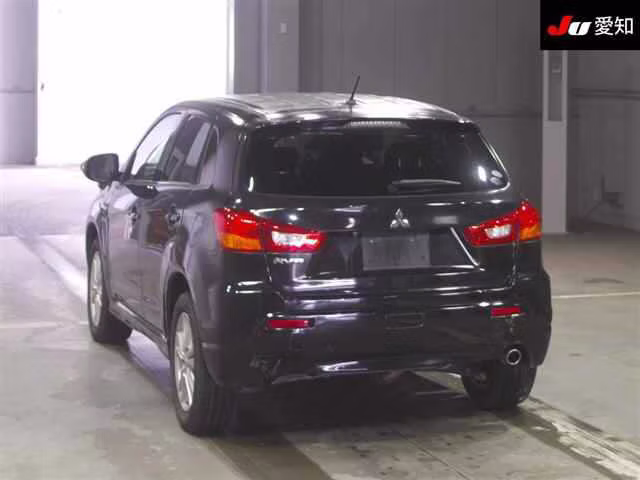 MITSUBISHI RVR