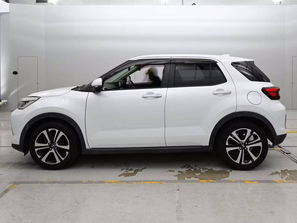 DAIHATSU ROCKY