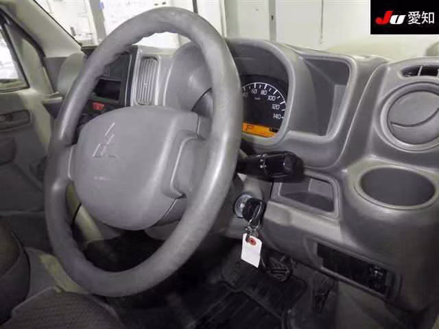 MITSUBISHI MINICAB