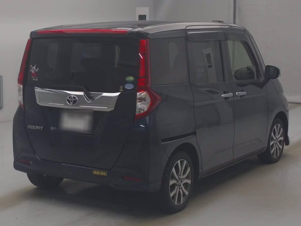 TOYOTA ROOMY