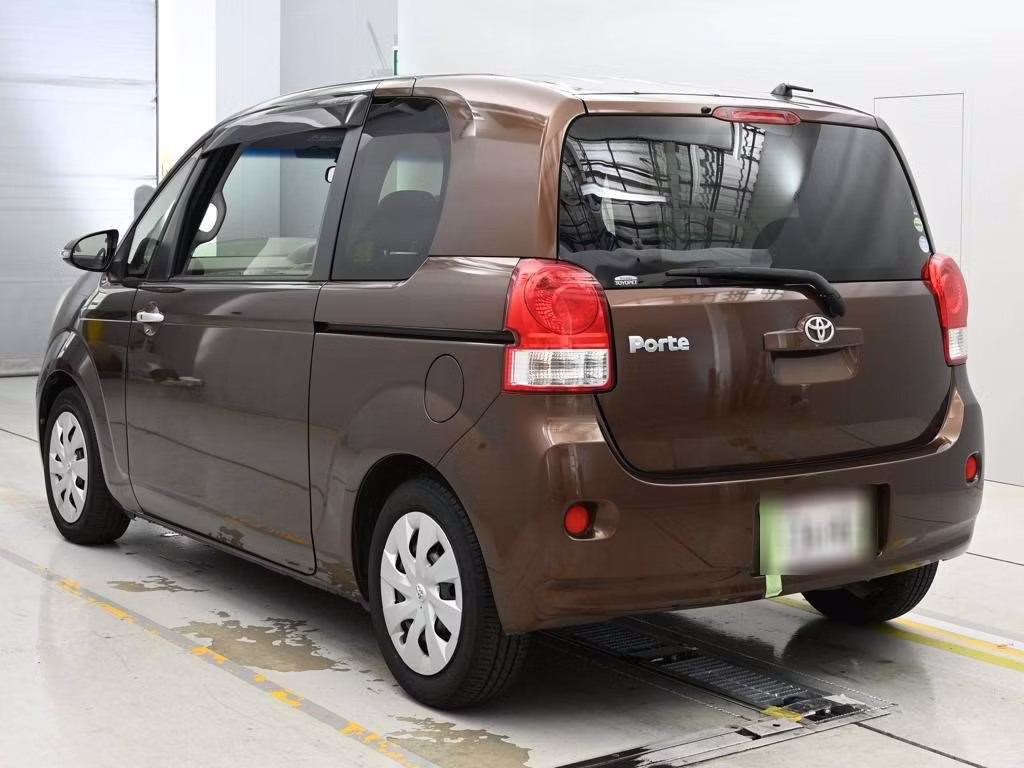TOYOTA PORTE