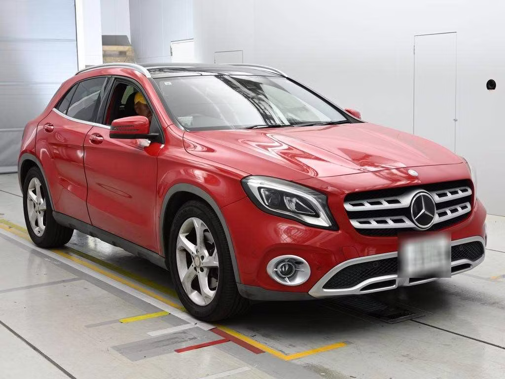 MERCEDES-BENZ GLA-CLASS