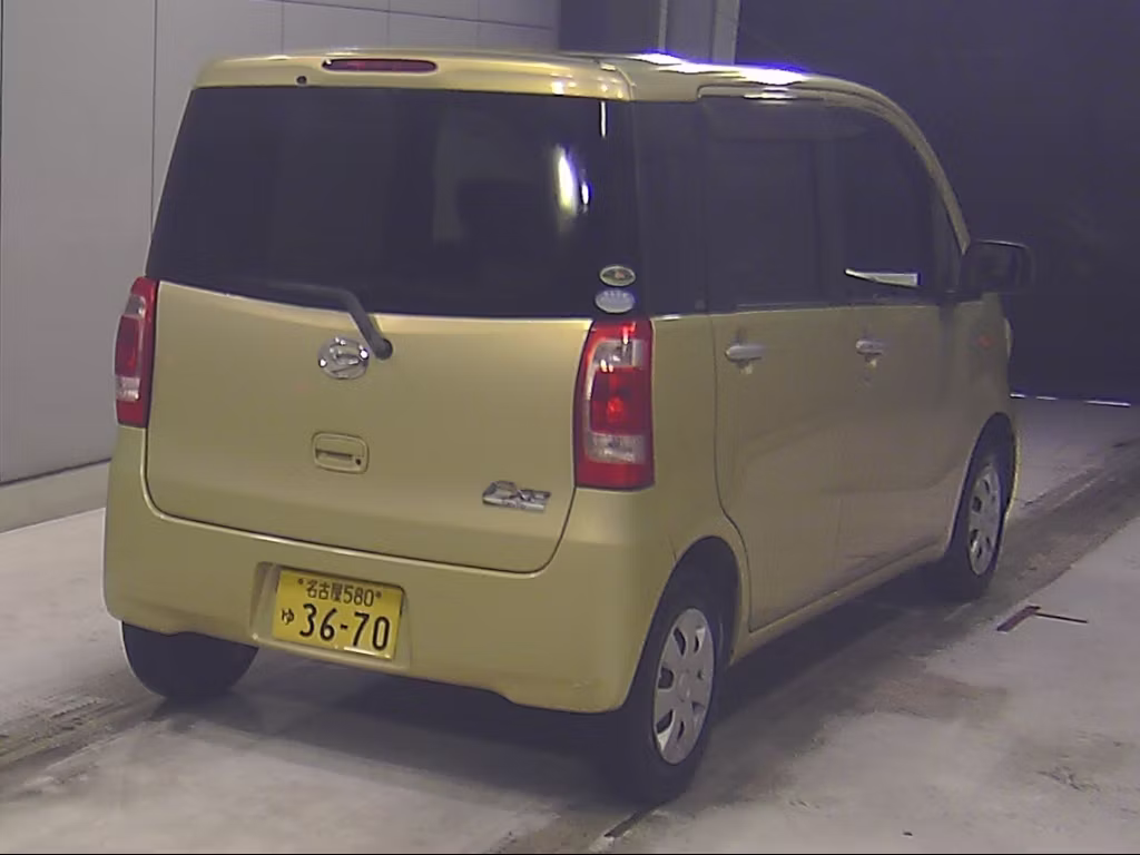 DAIHATSU TANTO EXE