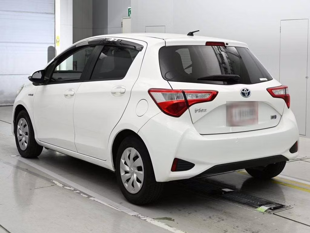 TOYOTA VITZ