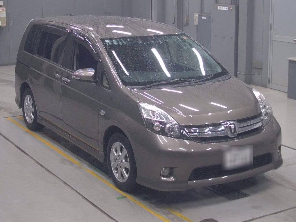 TOYOTA ISIS