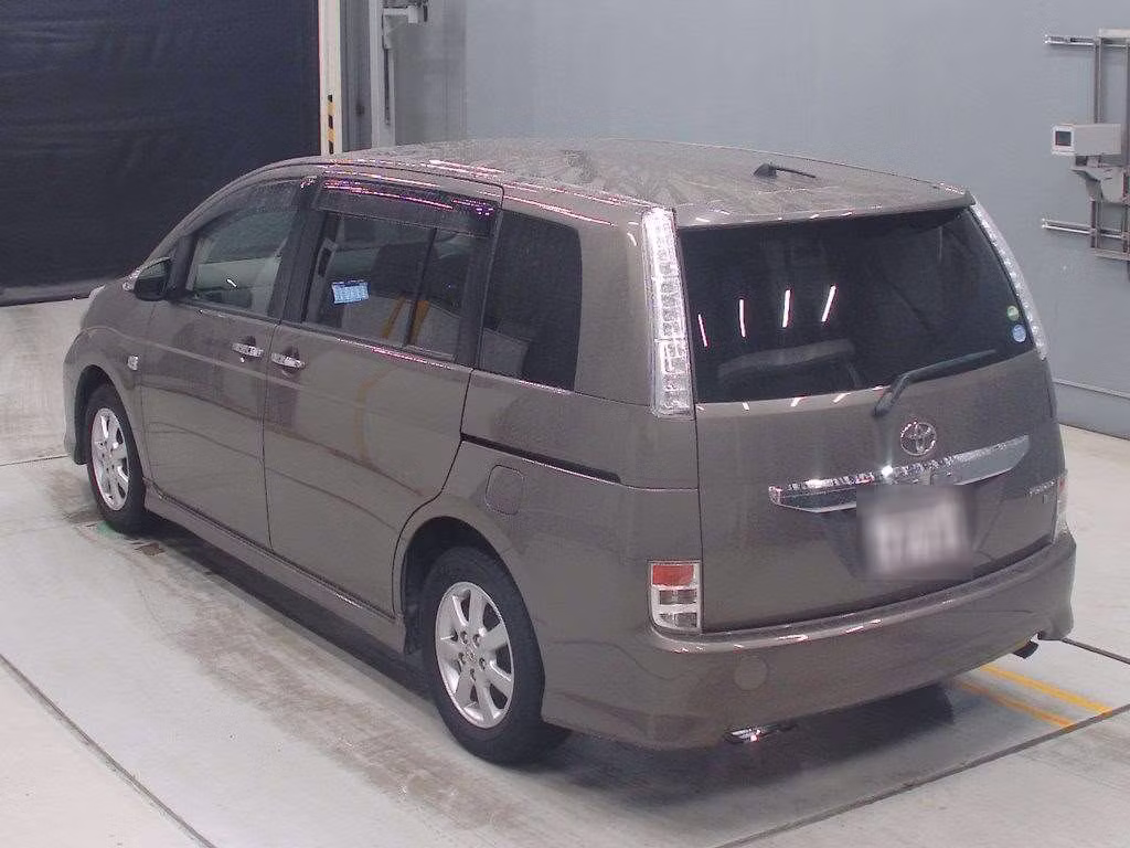 TOYOTA ISIS