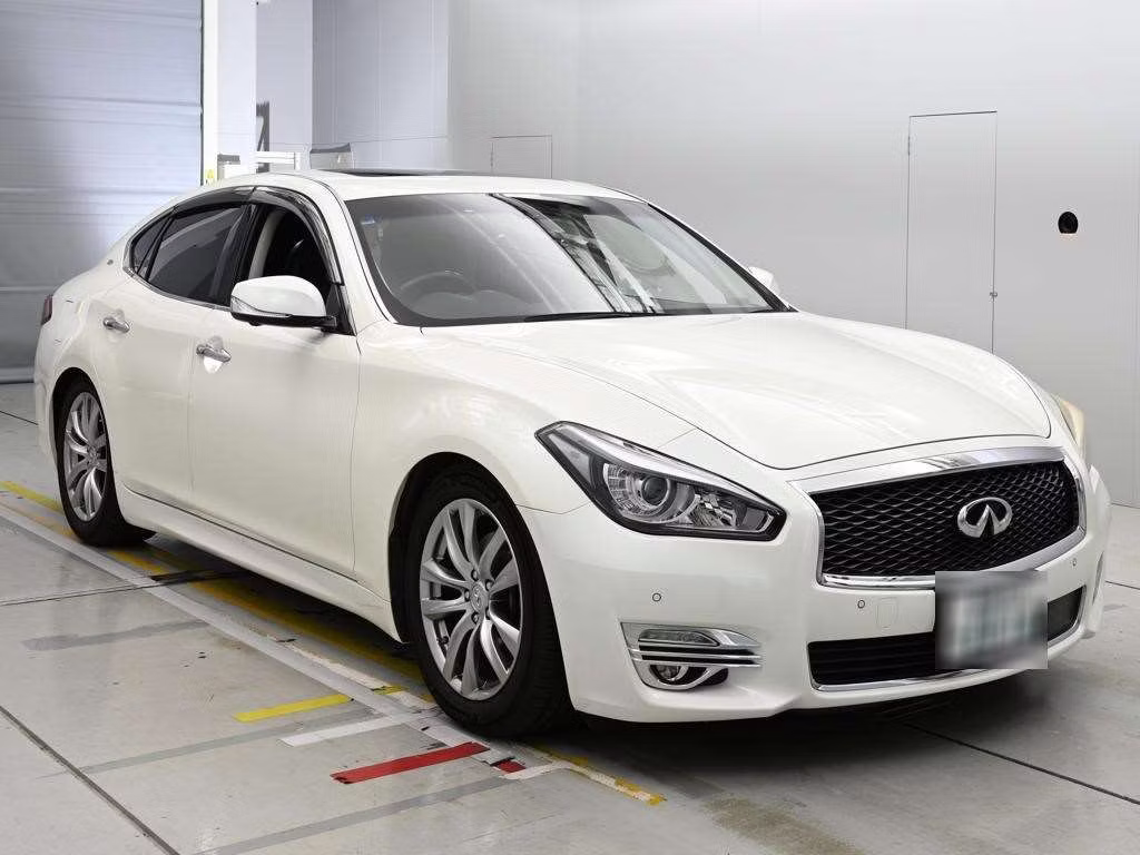 NISSAN FUGA