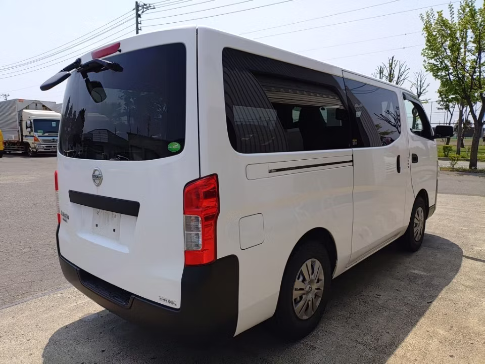 NISSAN NV350 CARAVAN