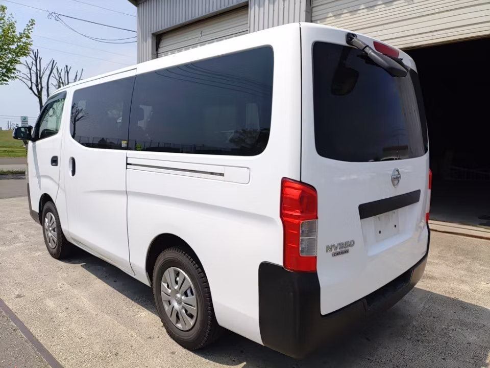 NISSAN NV350 CARAVAN