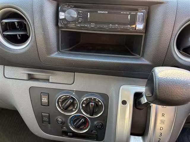 NISSAN NV350 CARAVAN