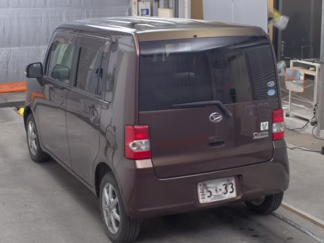 DAIHATSU MOVE CONTE