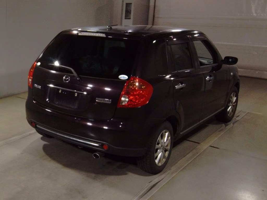 MAZDA VERISA