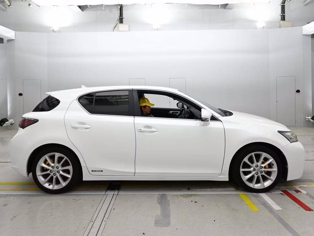 LEXUS CT200H
