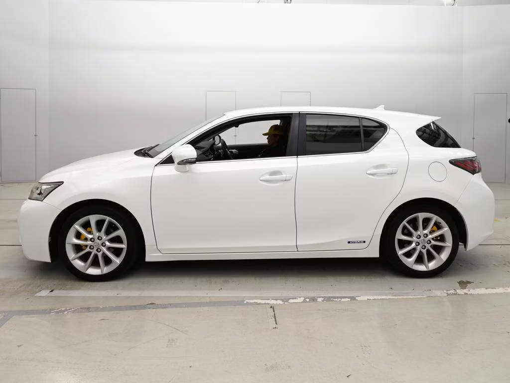 LEXUS CT200H